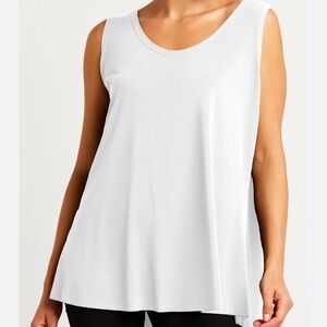 Women’s White Scoop Neck Swing Tank Top